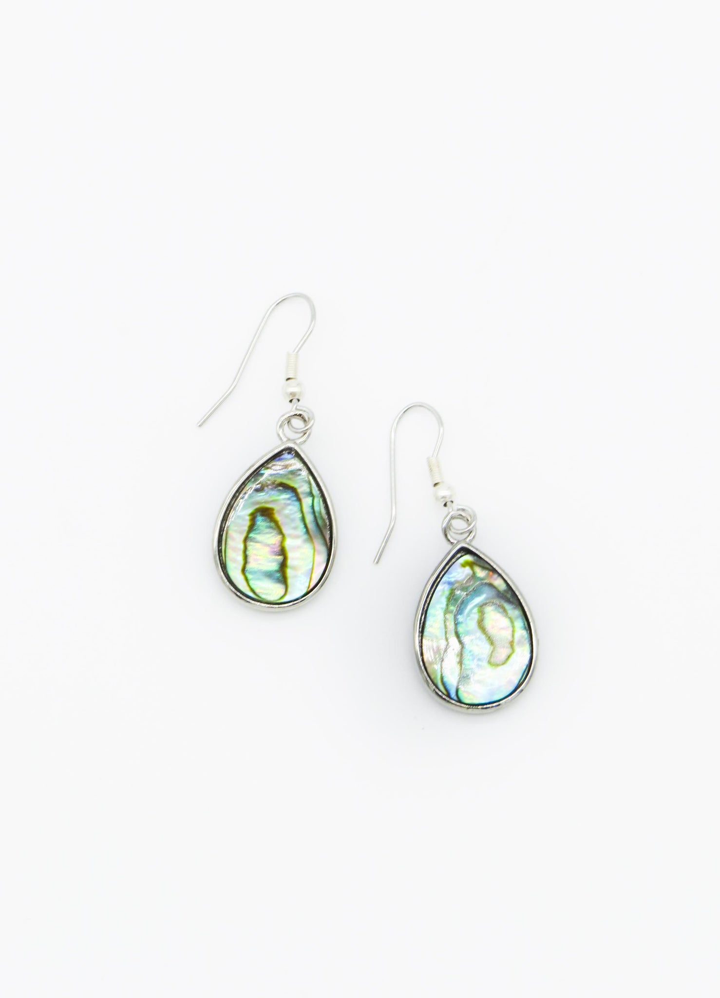 Small Drop Shell Earrings ✪